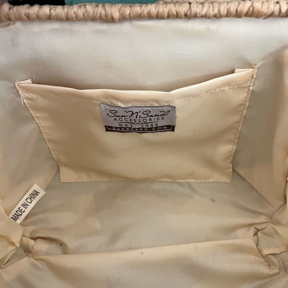 Sun & Sand Straw Weave Crossbody with Bamboo Latch - Picture 2 of 4